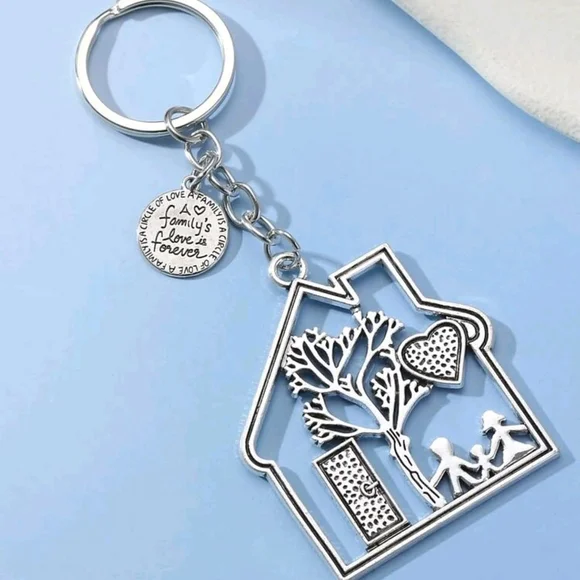 Silver Family Tree Keychain - Picture 2 of 3